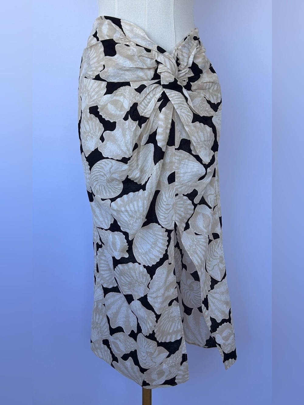 H&M Women’s Linen Blend Knot Detail Slitted Midi Skirt Seashell Pattern Size 12
